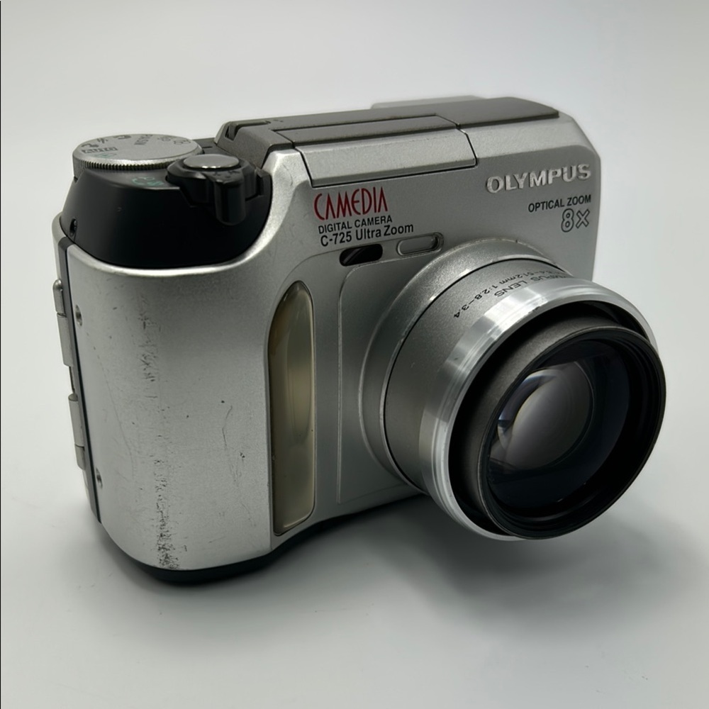 Olympus Camedia C-725 Ultra Zoom 8X Digital Camera Optical Zoom WORKS